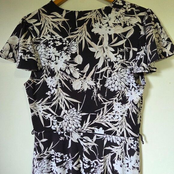 EUC INC INTERNATIONAL CONCEPTS WHITE BLACK FLORAL SURPLICE SLINKY MIDI DRESS M - Picture 3 of 15